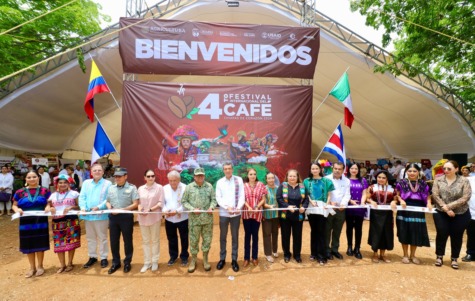 Rutilio Escandón inaugura el Cuarto Festival Internacional del Café