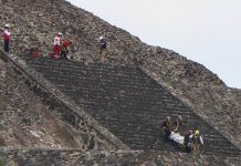 Arriban visitantes a Teotihuacán en medio de exhaustivas revisiones de seguridad