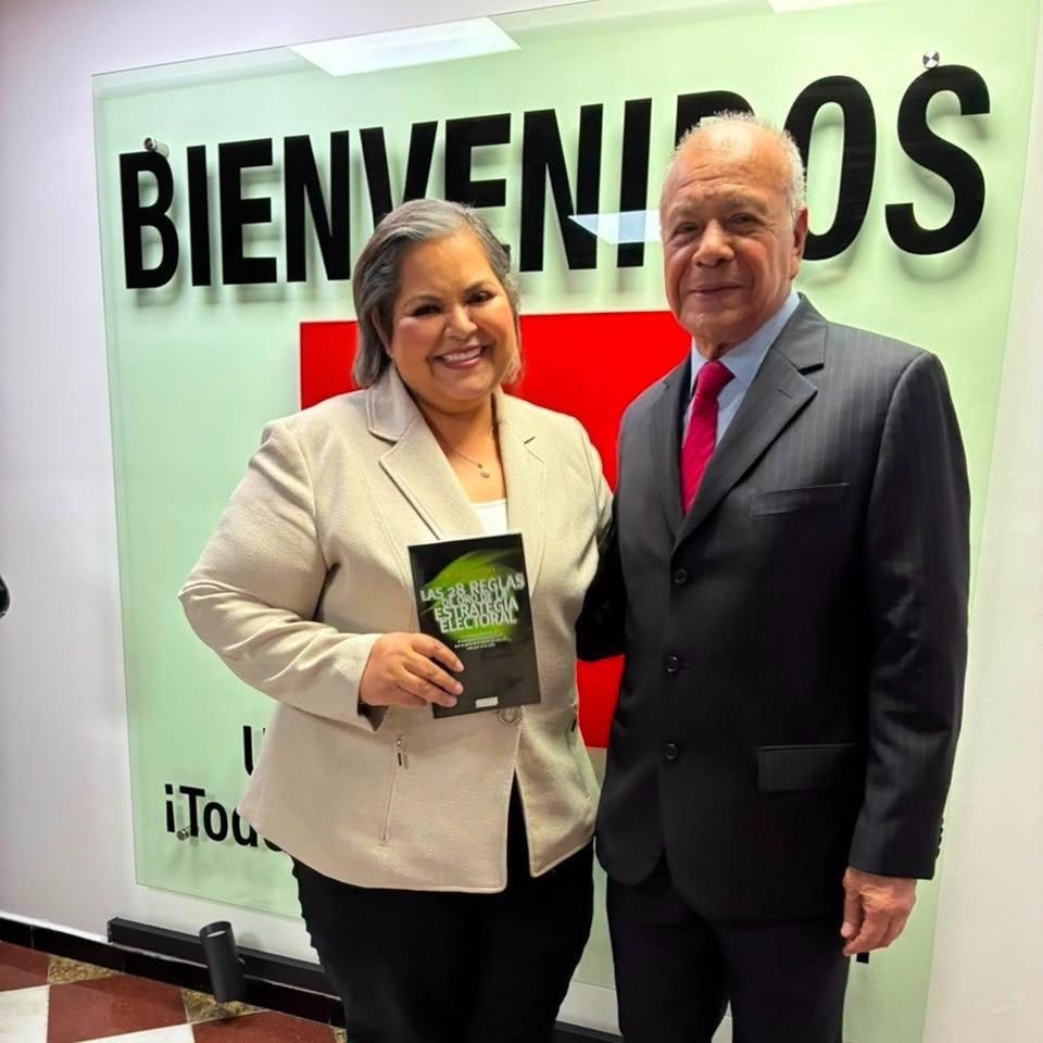 La diputada federal Eva Moreno y el senador Alberto Anaya Gutiérrez del PT. Foto Cortesía